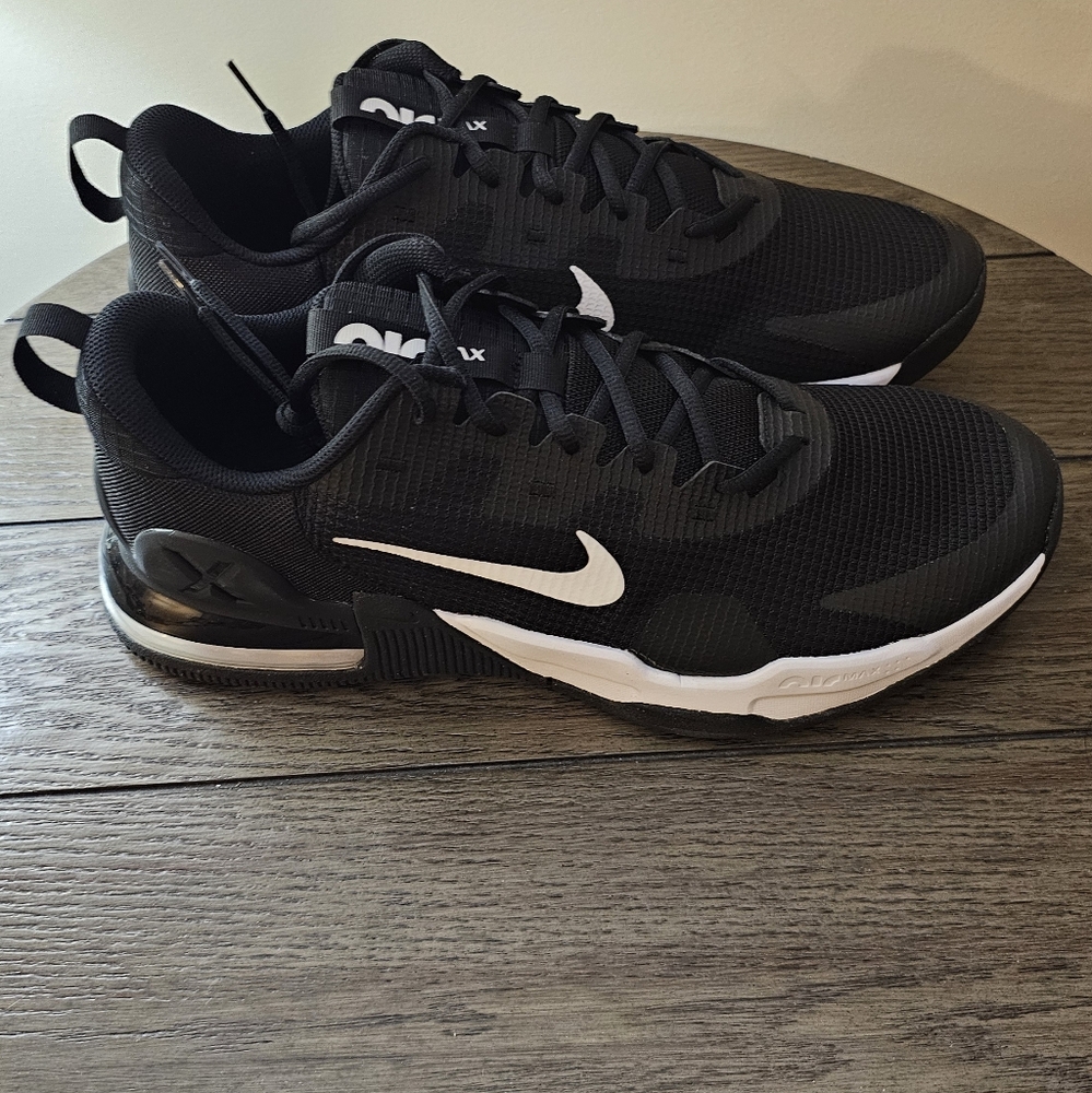 M Nike Air Max Alpha Trainer 5 New Never Worn.
